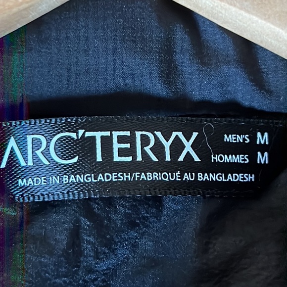 Arc'Teryx Season 12 Cast & Crew Black Vest Men's Size 12 - Picture 6 of 8